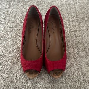 Red peep toe wedges